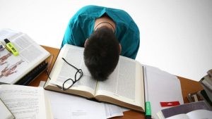  خستگی و خواب آلودگی زمان مطالعه کنکوری