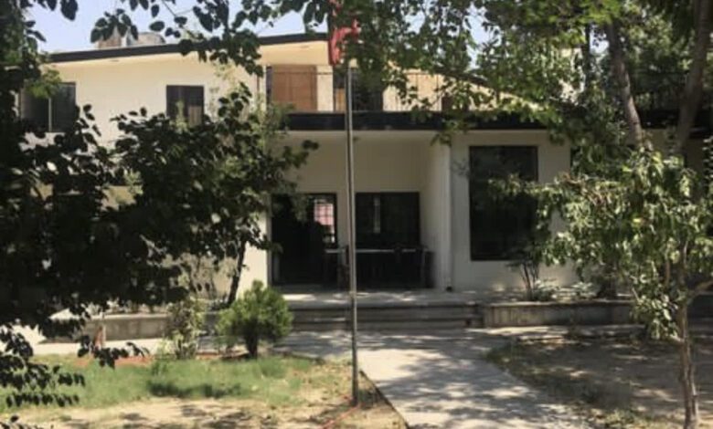 دبیرستان دخترانه و غیرانتفاعی آفاق