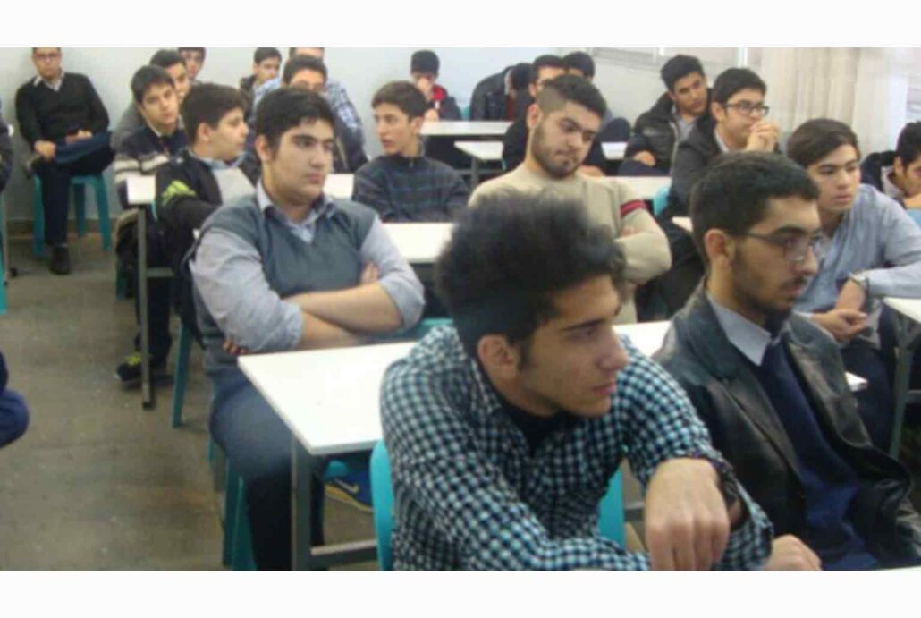 دبیرستان متوسطه دوم و پسرانه امام خمینی